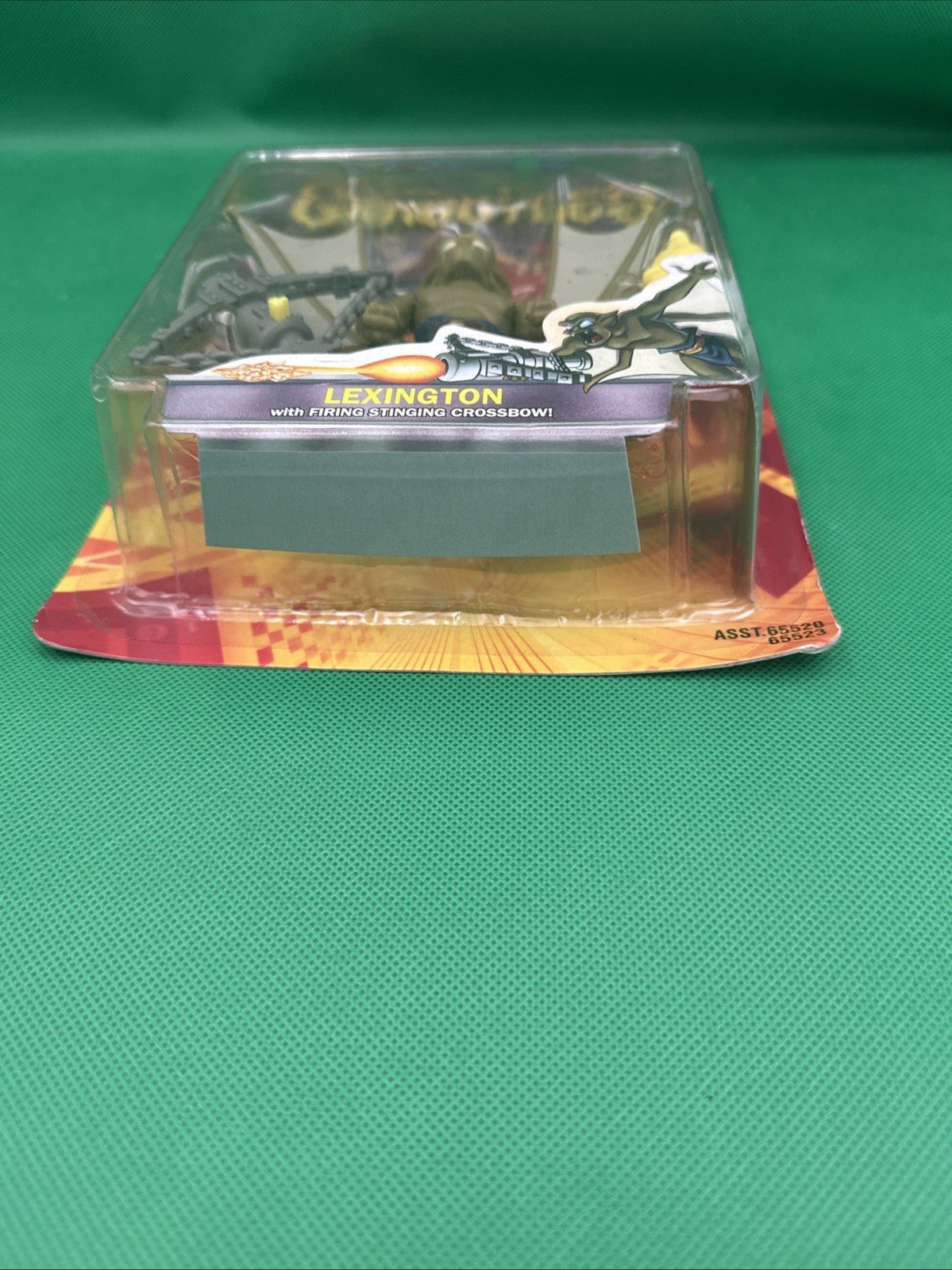 1995 Gargoyles Lexington With Firing Stinging Crossbow By Kenner - toyscardscomics