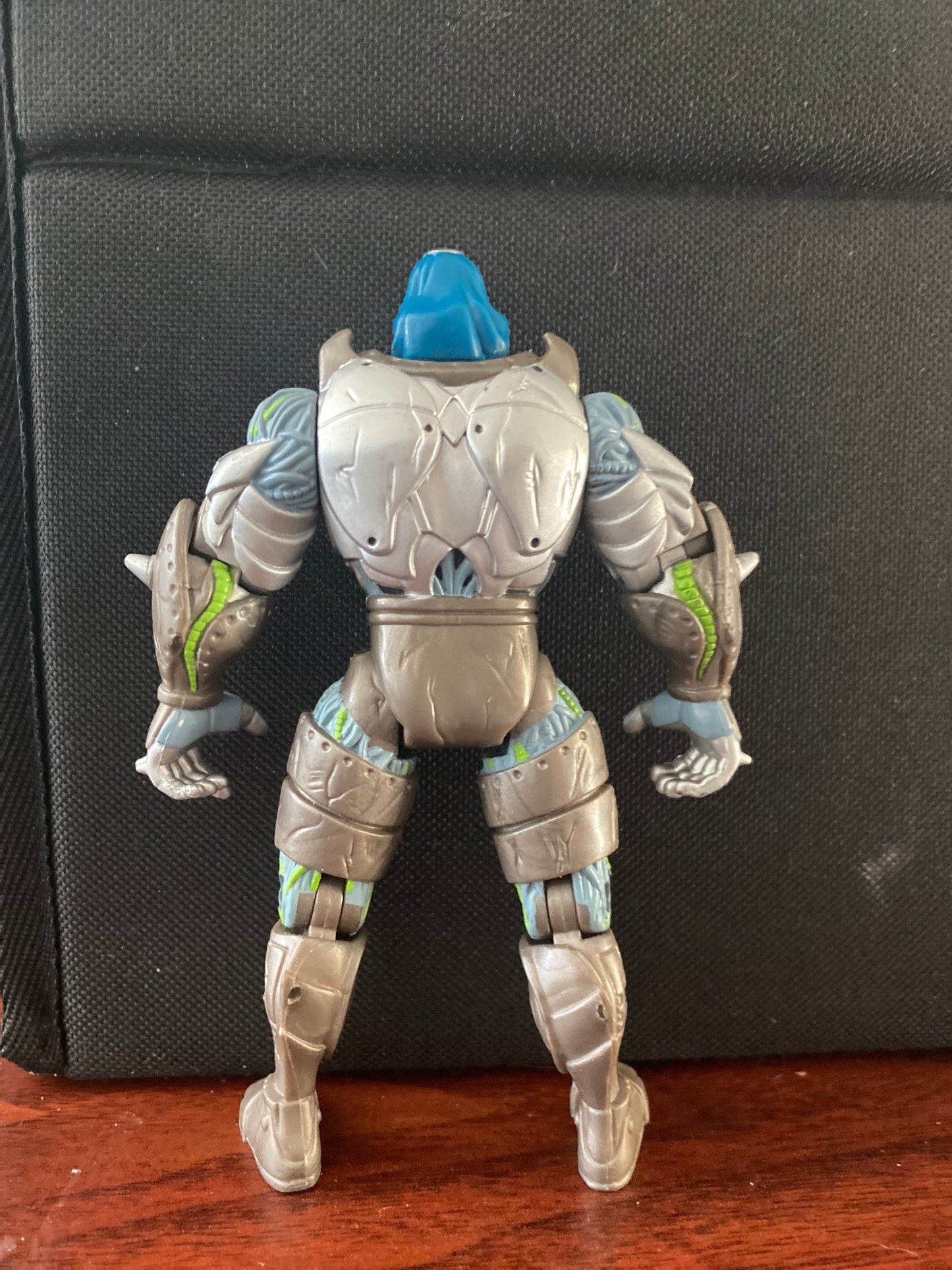1997 Marvel's X - MEN 2099 Junkpile Snap on Battle Armor Toy Biz Action Figure - toyscardscomics