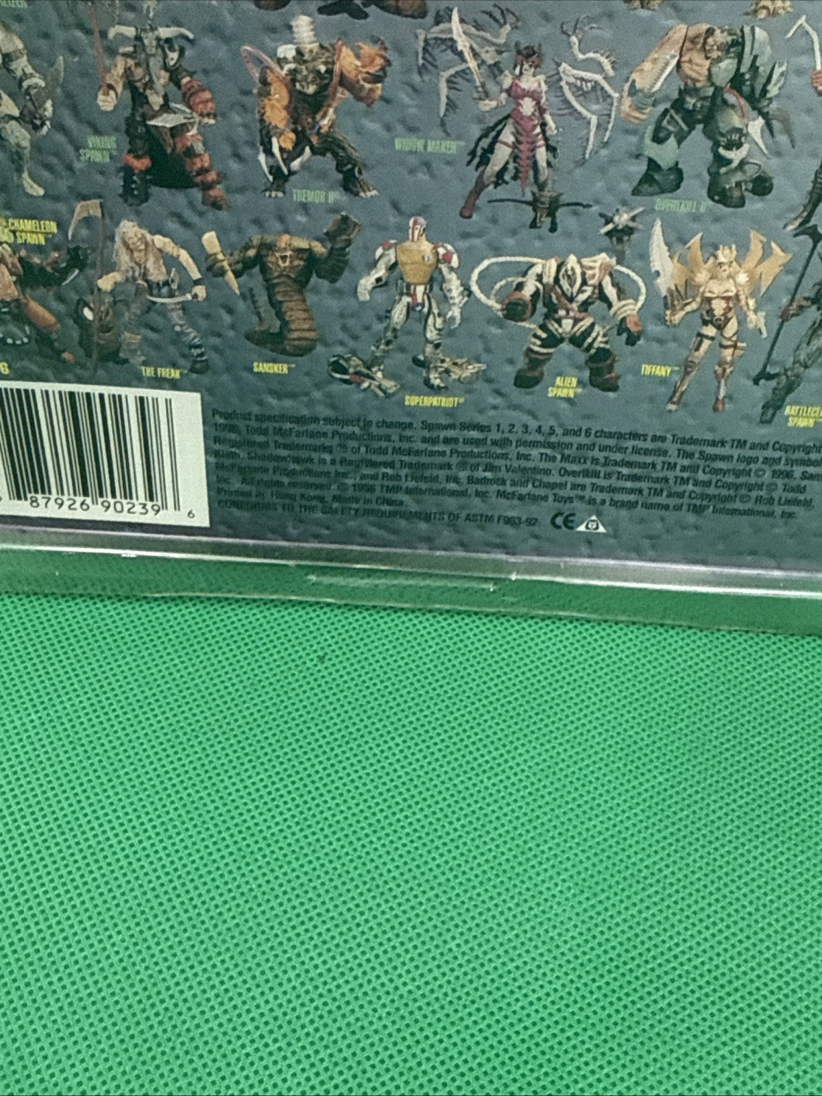 McFarlane Special Limited Edition GREEN Necroplasma Spawn Flying Cape & Comic Bk