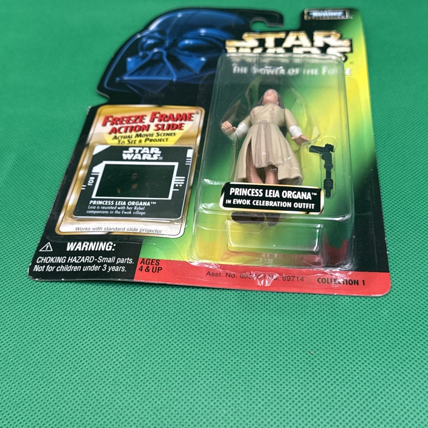 STAR WARS - 1997 - POWER OF THE FORCE 2 PRINCESS LEIA ORGANA (EWOK CELEBRATION)