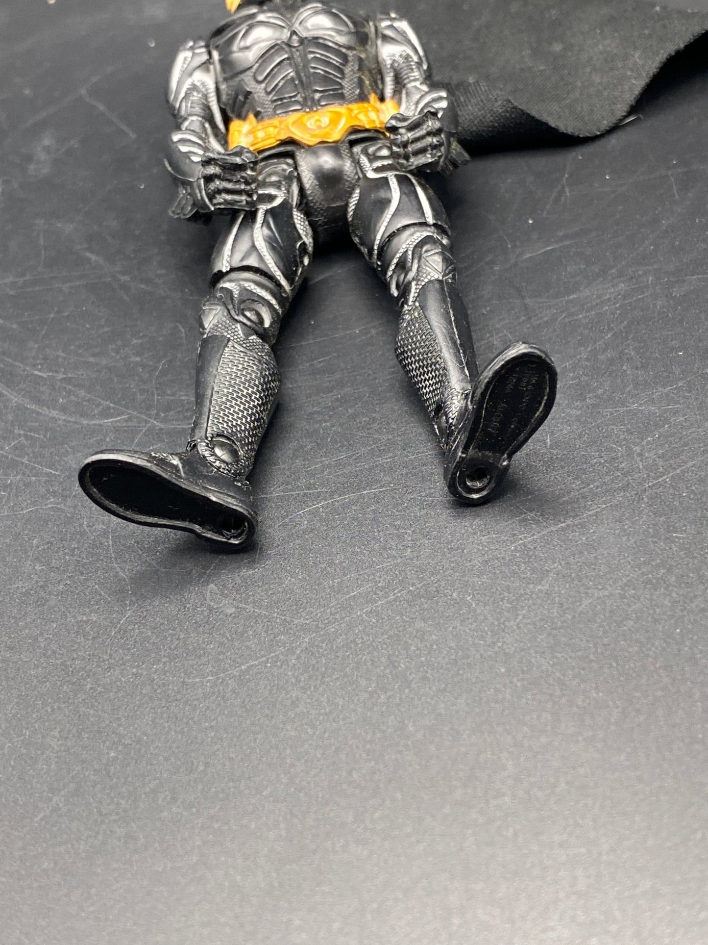 DC Batman Dark Knight action figure w/cape 2008 5" M4867. LOOSE - toyscardscomics