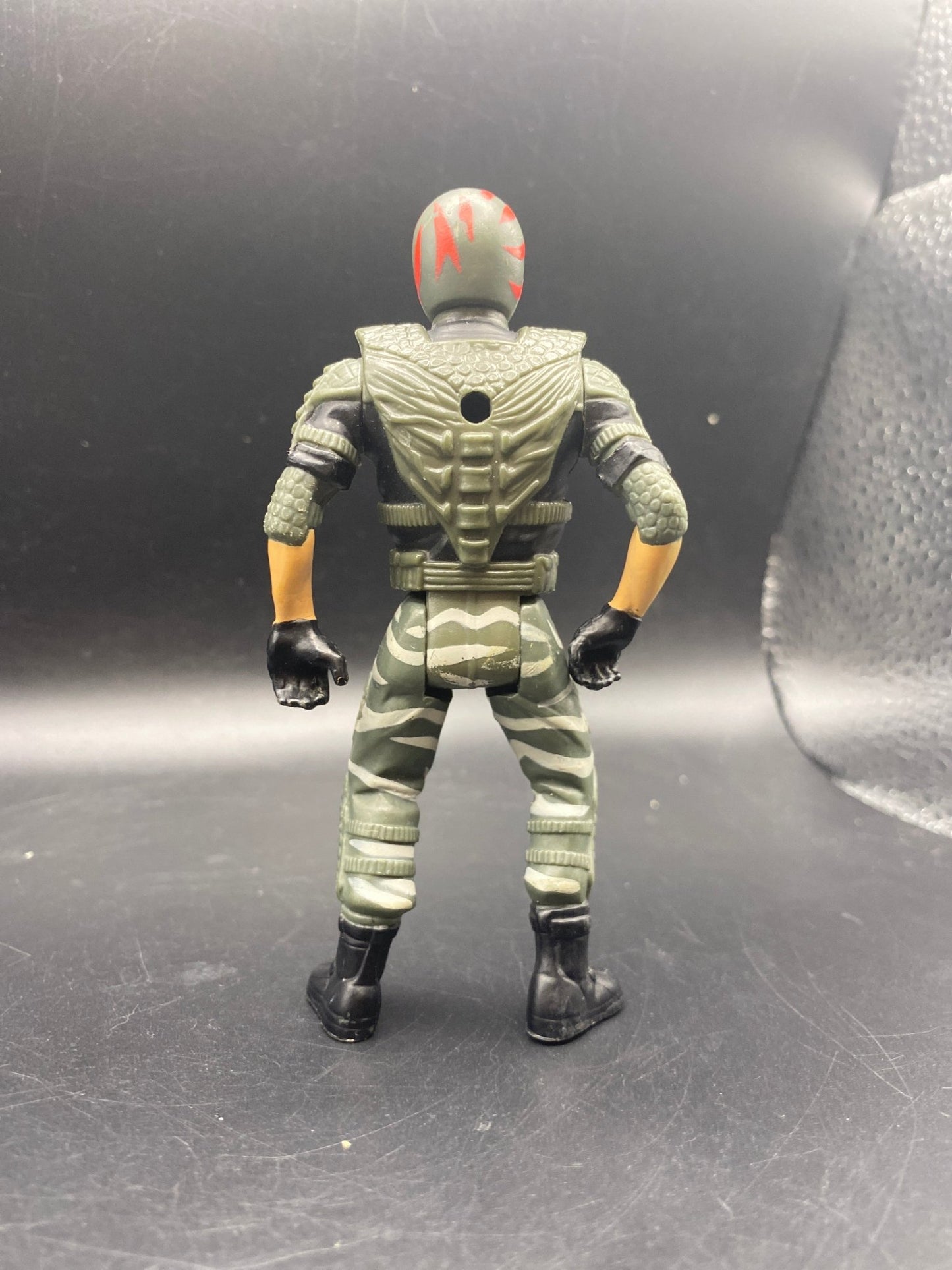 JURRASSIC PARK LOST WORLDS ACTION FIGURE - toyscardscomics