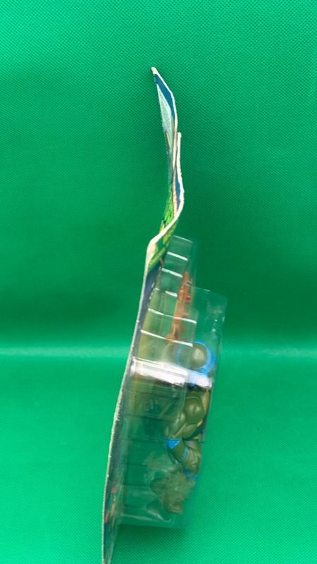 Leonardo Teenage Mutant Ninja Turtles 1986 Playmates - toyscardscomics