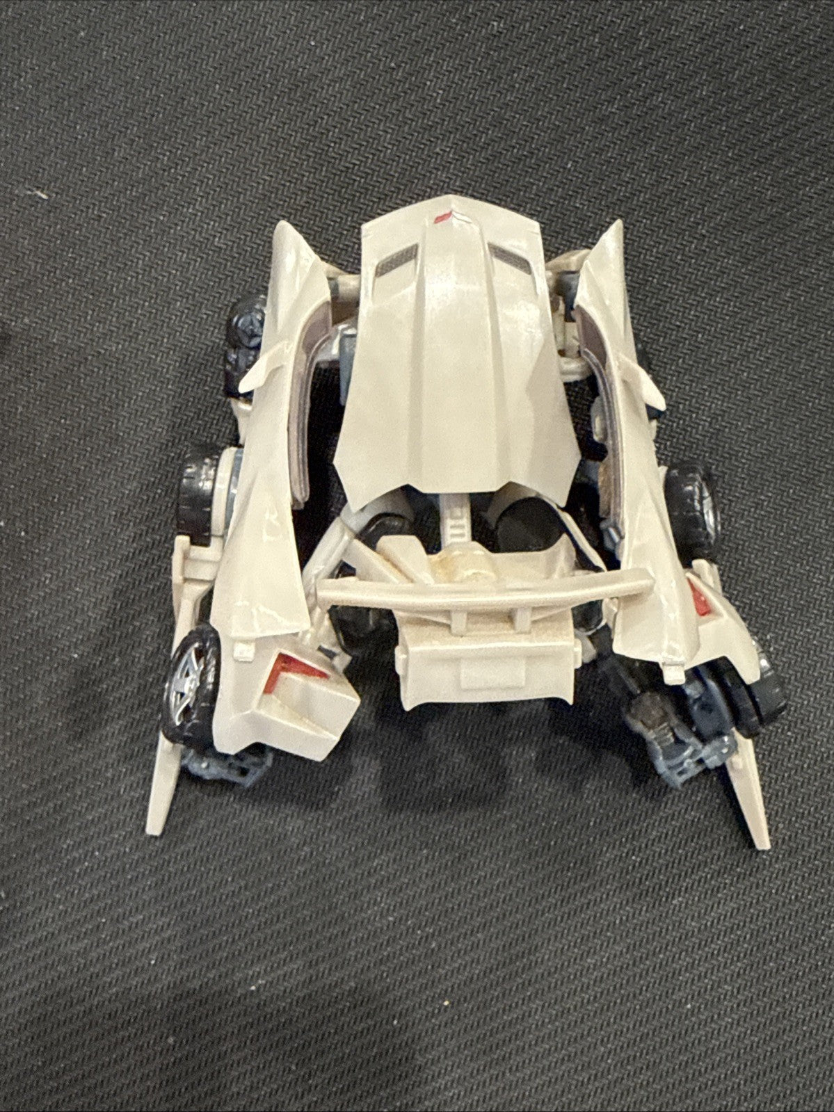 Transformers Dark of the Moon Deluxe Class Sideswipe No Weapon Has All Pannels - toyscardscomics