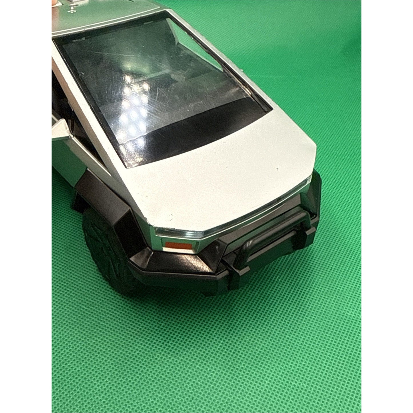 UNKNOWN BRAND PLASTIC SILVER CYBER TRUCK LOOKING FRICTION VEHICLE, Sound Tested