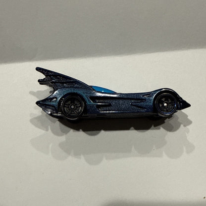Hot Wheels 2004 DC Comics Batmobile (Blue Windows)