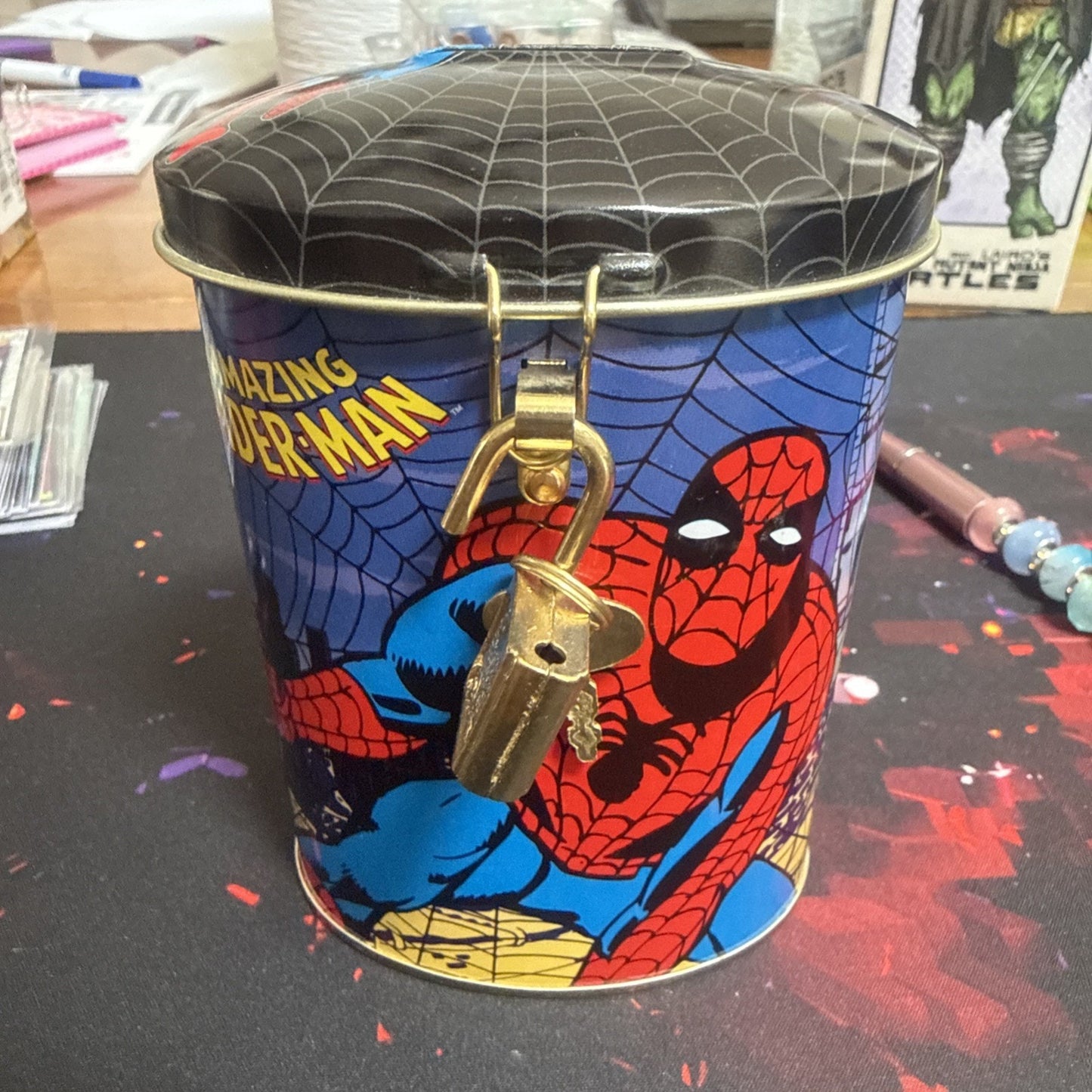1998 Tin/metal Amazing Spider-man Bank With Lock! Rare