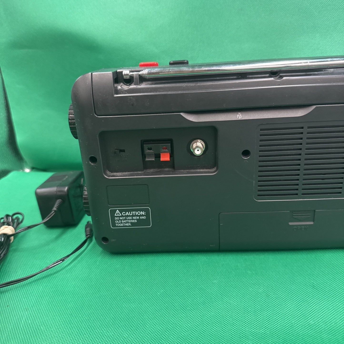 C.Crane Portable Radio EP Long Range AM FM Tested w/Power Cord Nice