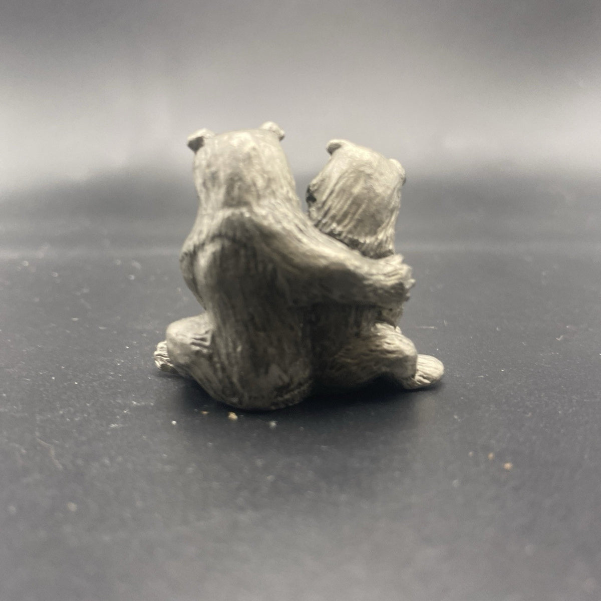 Vintage HUDSON PEWTER PAIR OF BEARS1981 collectible