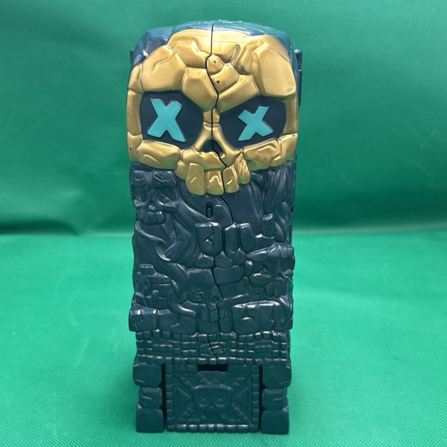 Treasure X Lost Lands Skull Island Frost Tower Fold Up Micro Playset Toy Moose