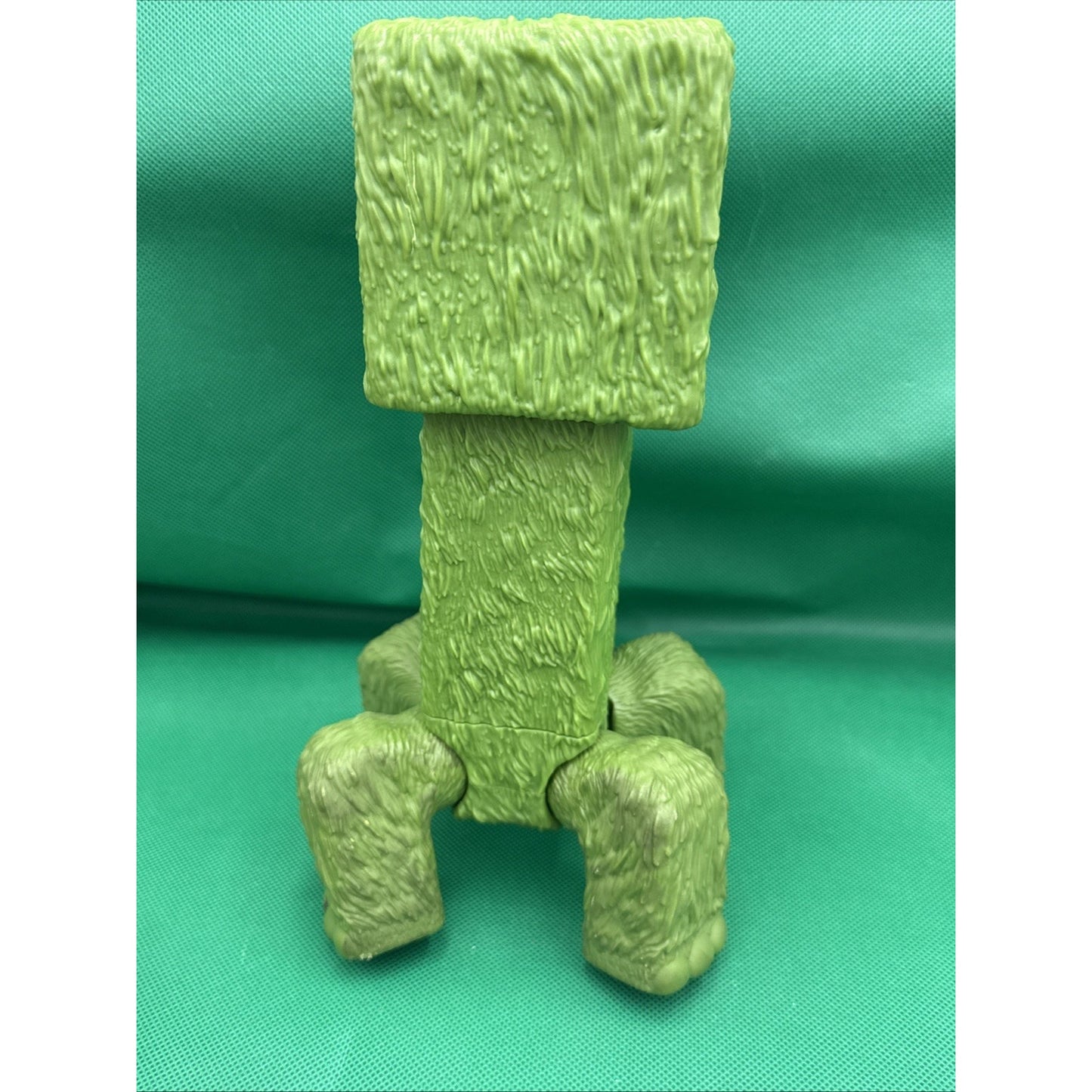Mattel Minecraft Large-Scale Action Figure, 12-inch Posable Creeper Toy