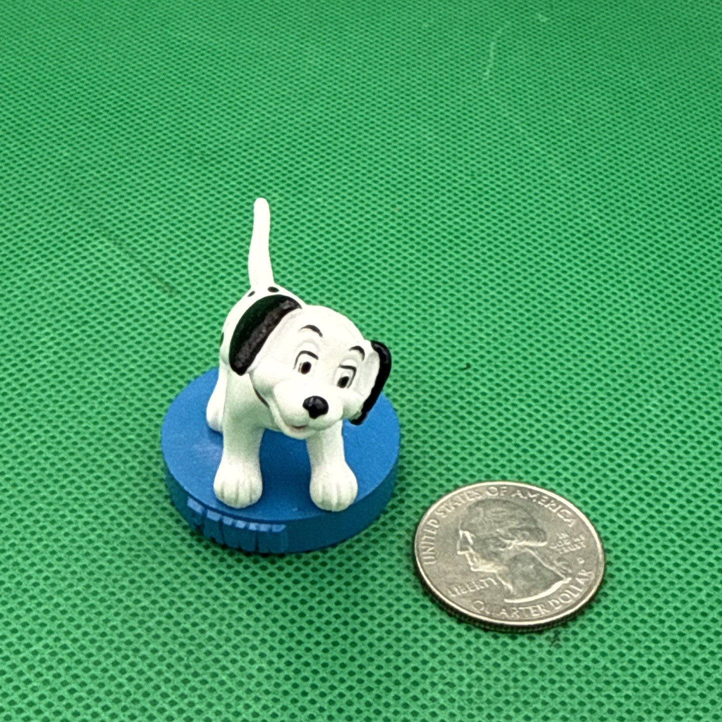 101 Dalmatians Pawn CHESS Piece from Collector Edition Hero Villains Part Disney - toyscardscomics