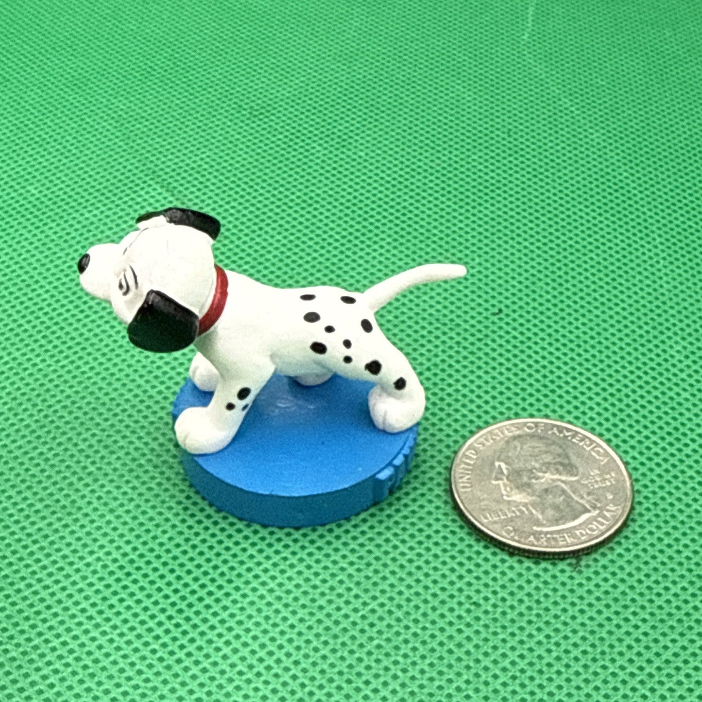 101 Dalmatians Pawn CHESS Piece from Collector Edition Hero Villains Part Disney - toyscardscomics