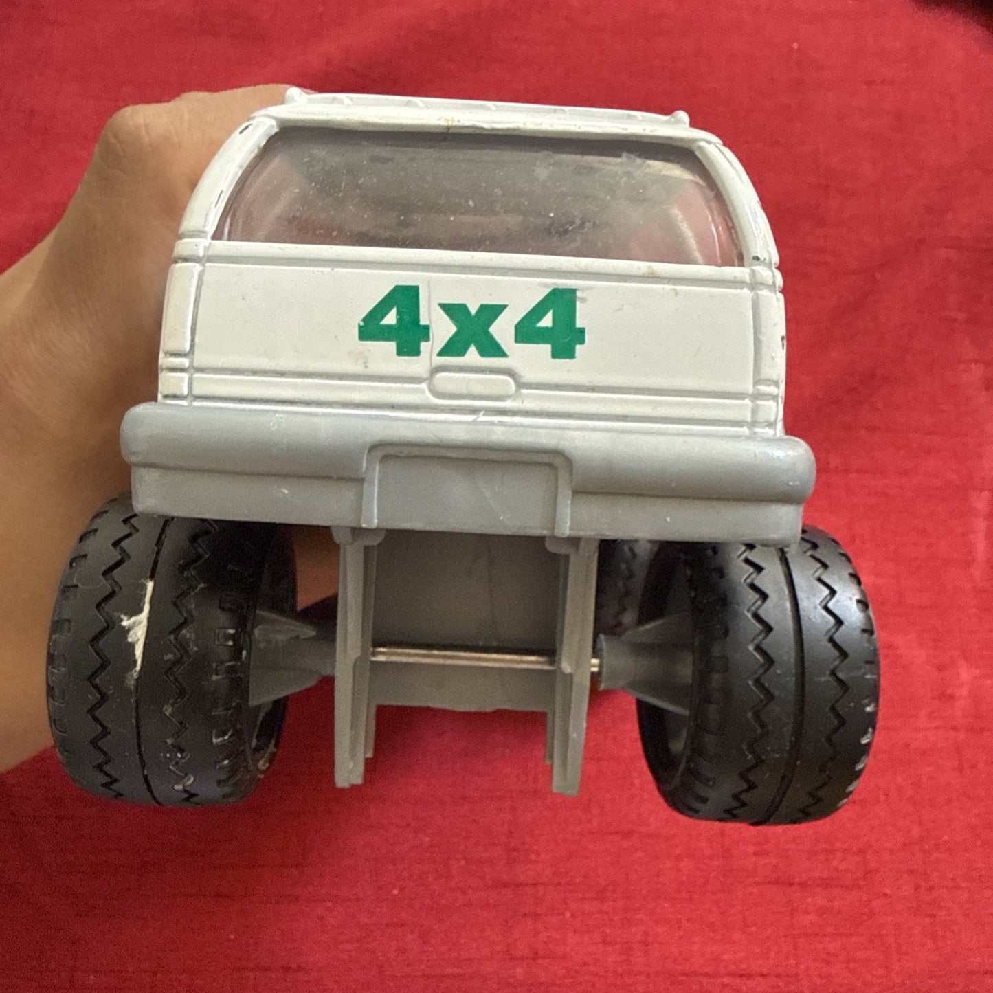 MIGHTY WHEELS "BIG SUR" 4 X 4 SUV, 1998, SOMA, 7"IN LONG X 4"TALL 5"IN WIDE