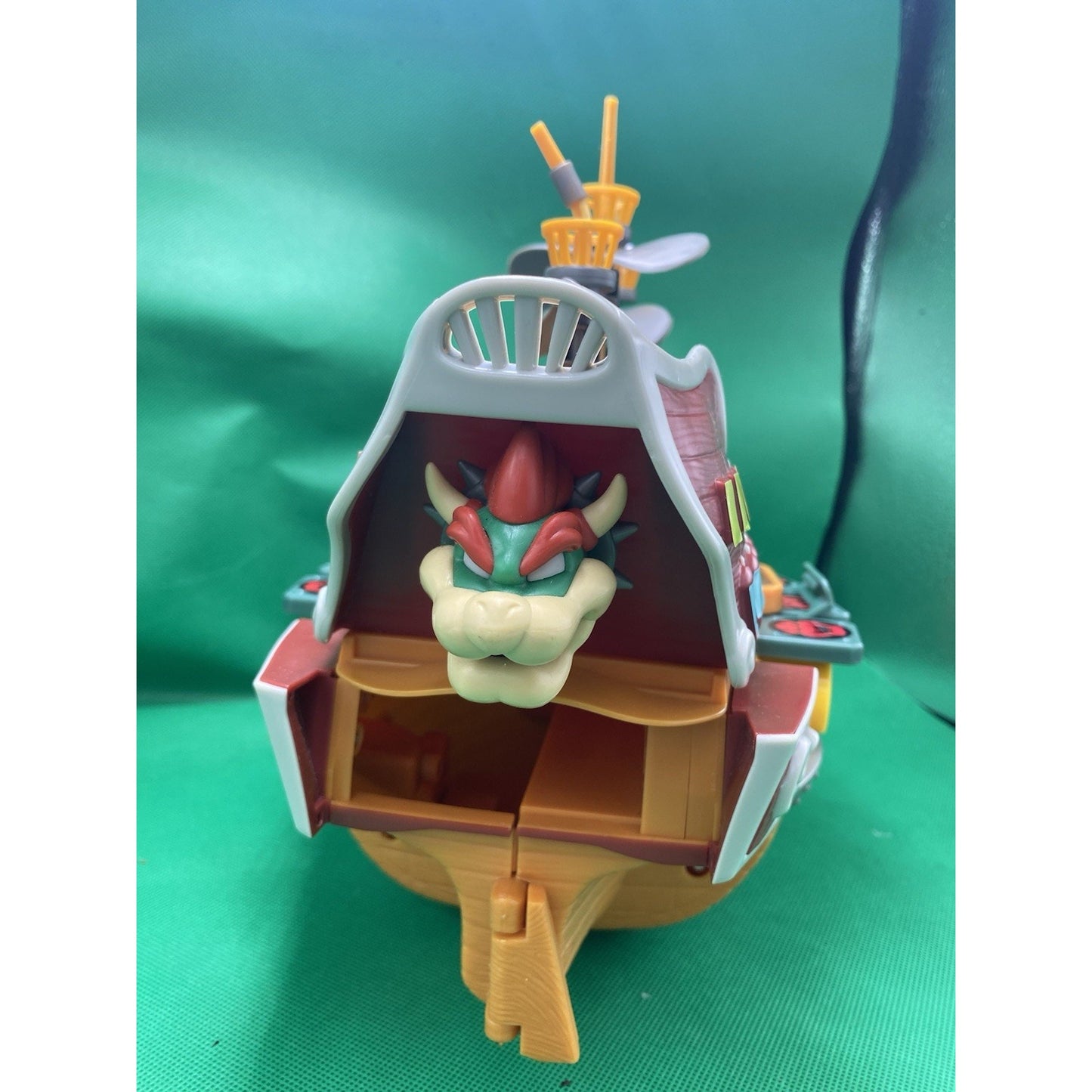 Jakks Super Mario Bros. Bowser’s Deluxe Airship Playset Toy Ship -missing parts