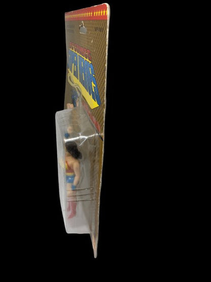 1989 - DC Comics Super Heroes "Wonder Woman" by Toy Biz - MOC - toyscardscomics
