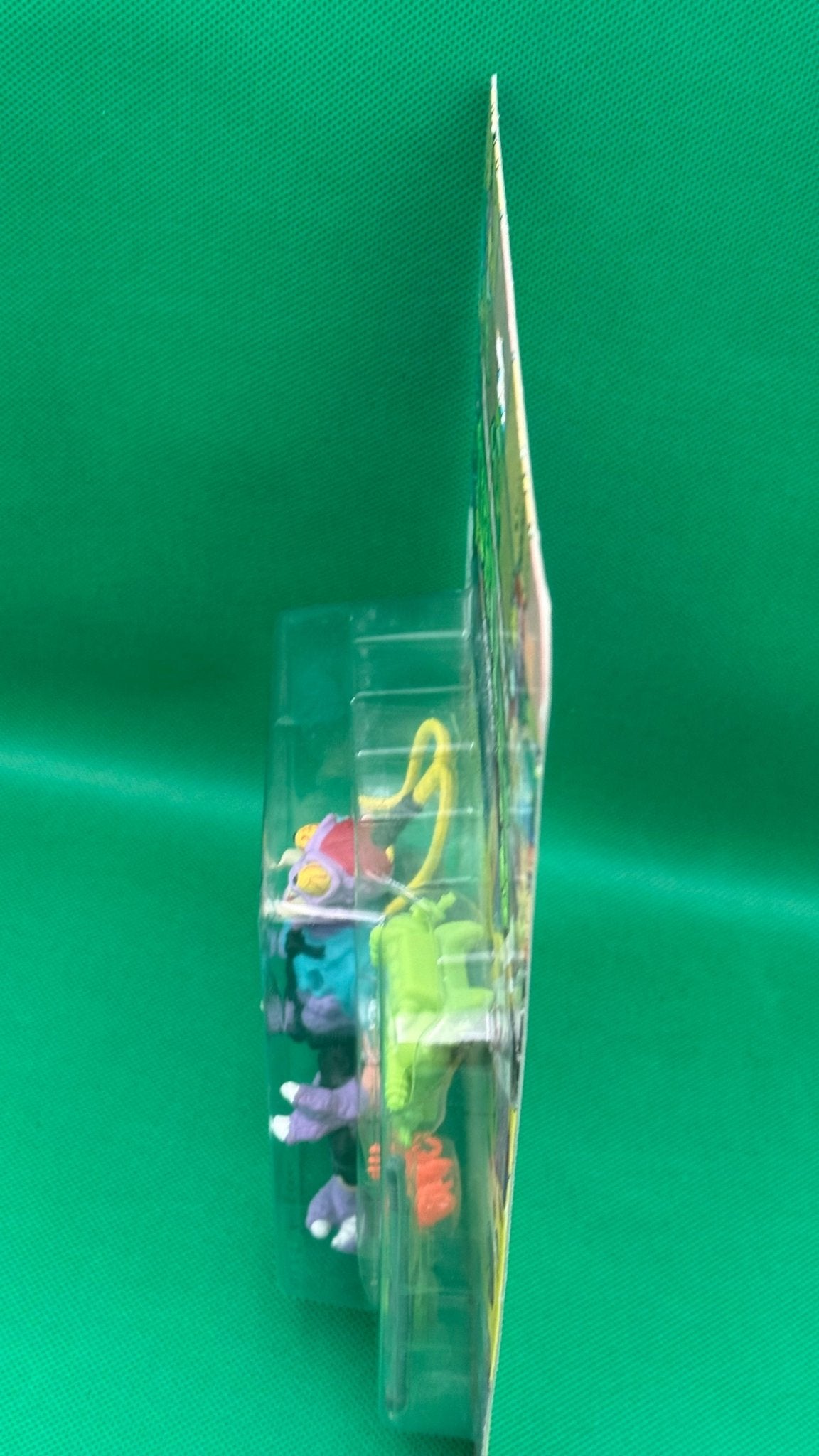 1990 Playmates Scumbug Teenage Mutant Ninja Turtles - toyscardscomics