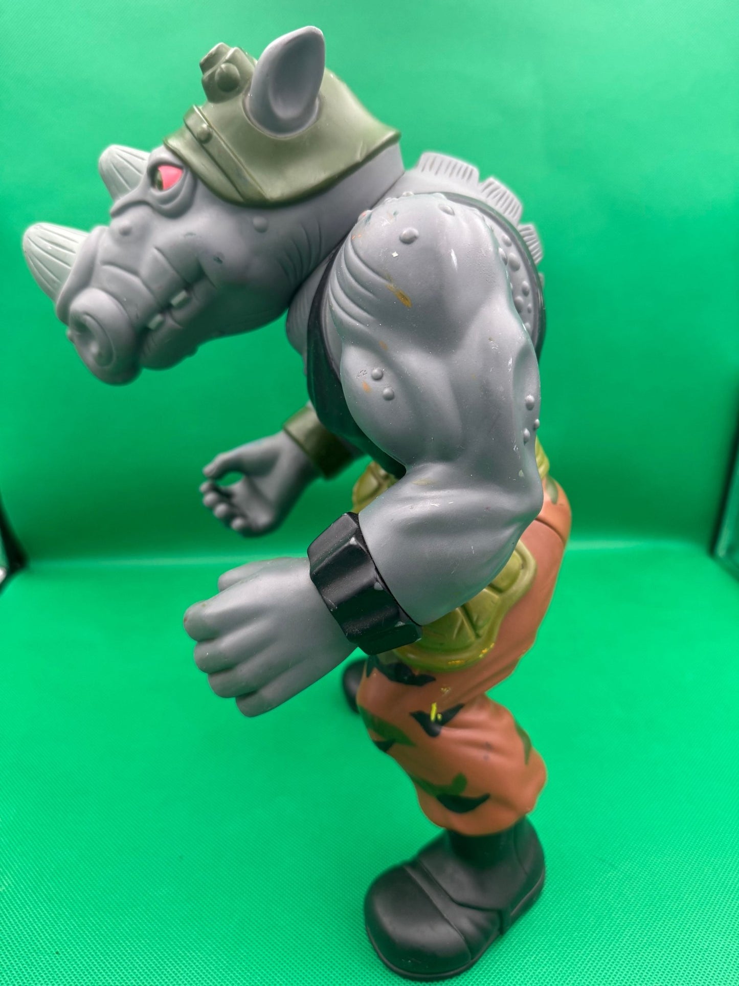 1990 Playmates TMNT Giant Rocksteady Teenage Mutant Ninja Turtles 13" - toyscardscomics