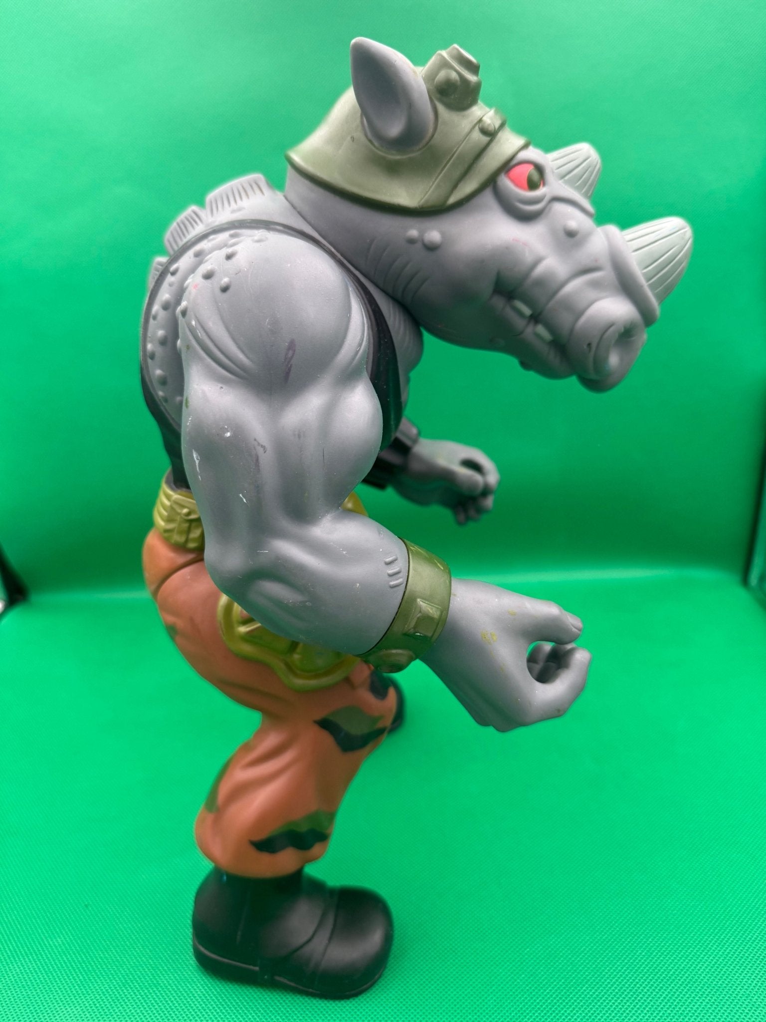 1990 Playmates TMNT Giant Rocksteady Teenage Mutant Ninja Turtles 13" - toyscardscomics