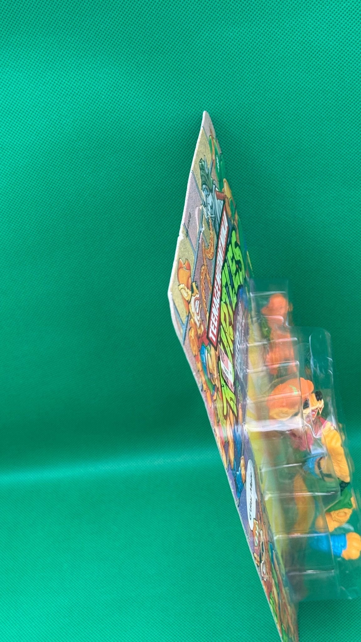 1990 Teenage Mutant Ninja Turtles Walkabout - toyscardscomics
