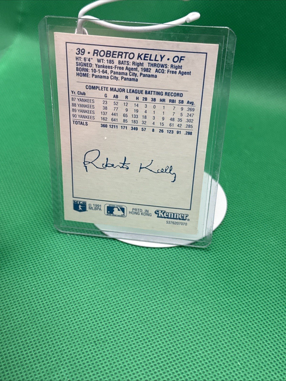 1991 Starting Lineup ROBERTO KELLY Figure Card Coin NY Yankees MLB SLU NEW - toyscardscomics
