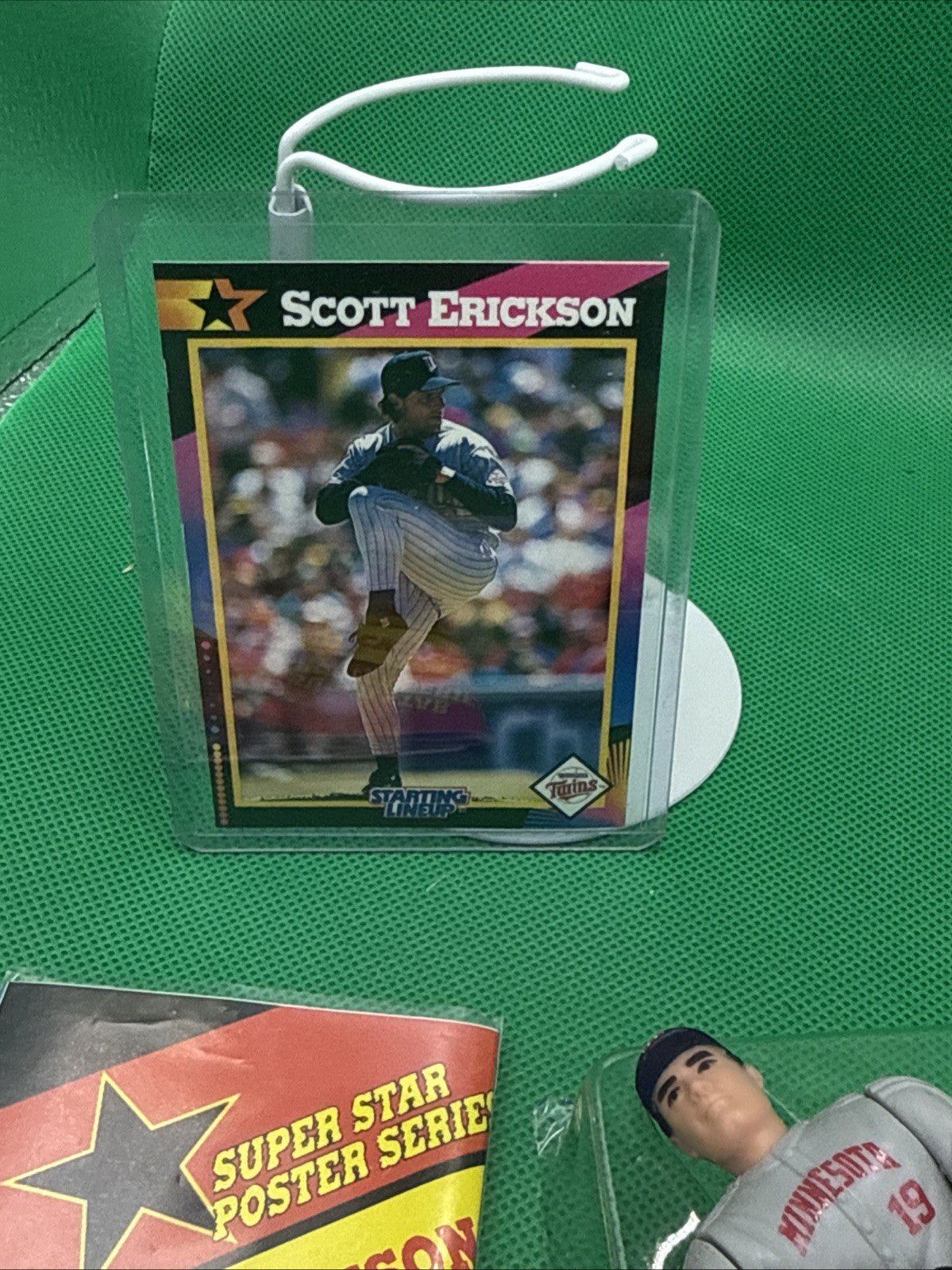 1992 Starting Lineup Scott Erickson Minnesota Twins Action Figure Card & Poster - toyscardscomics