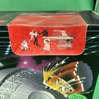 1994 Star Wars Micro Machines The Death Star Star Wars: A New Hope 65871 New - toyscardscomics