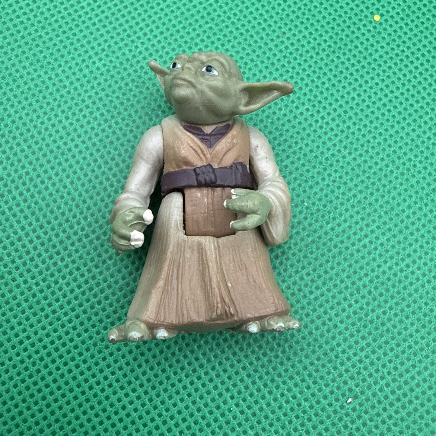 1995 STAR WARS POWER OF THE FORCE YODA 3.75" Figure - toyscardscomics