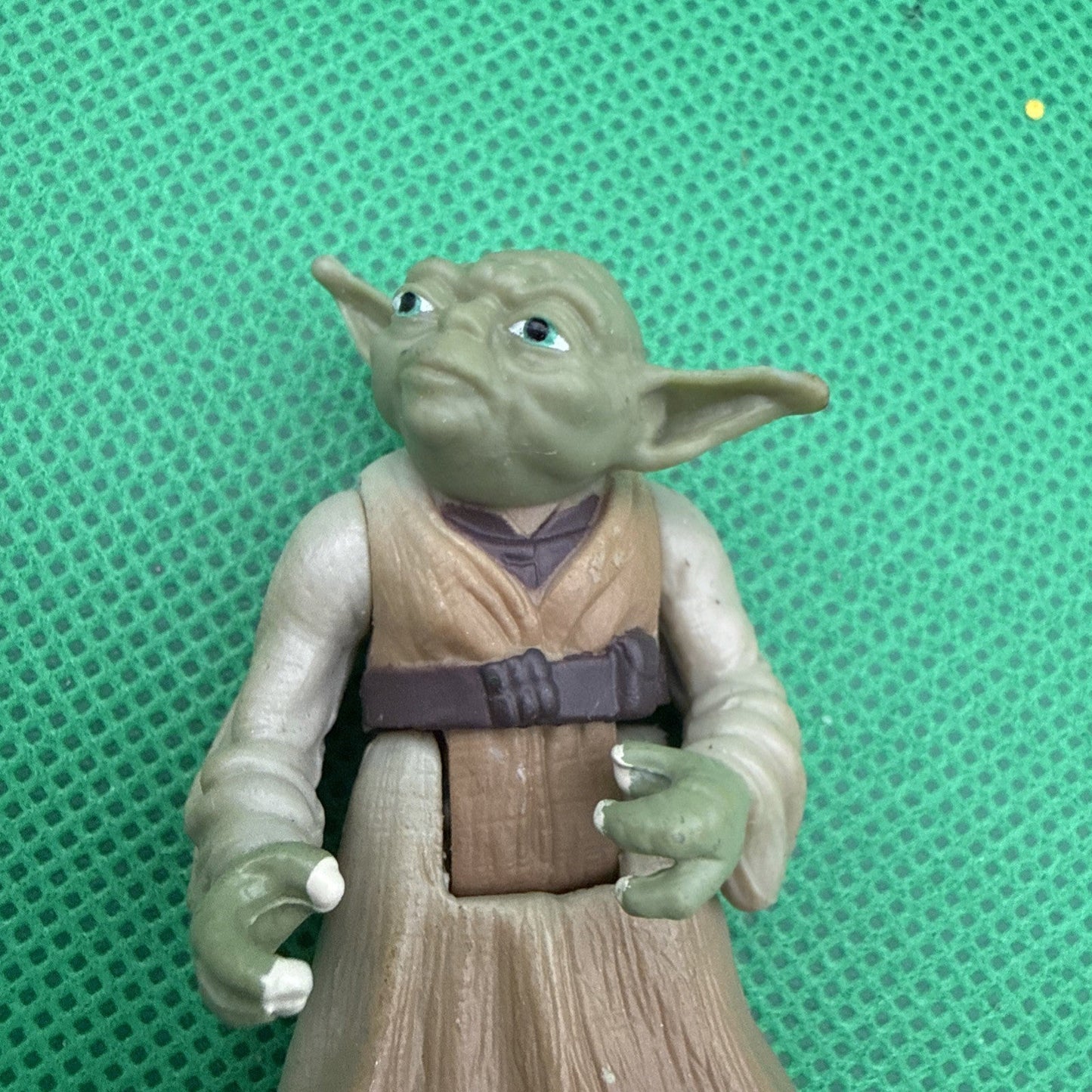 1995 STAR WARS POWER OF THE FORCE YODA 3.75" Figure - toyscardscomics