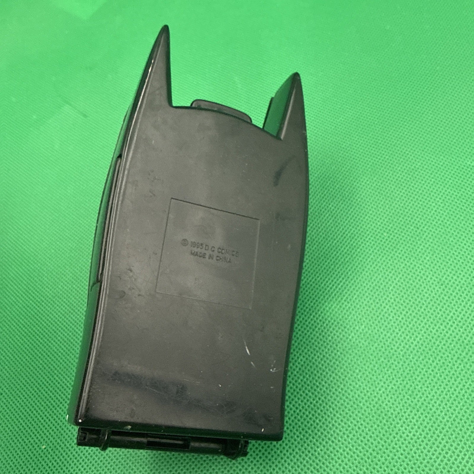 1995 vintage Micro Machines MICROVERSE Batman Forever Batcave head DC comics - toyscardscomics