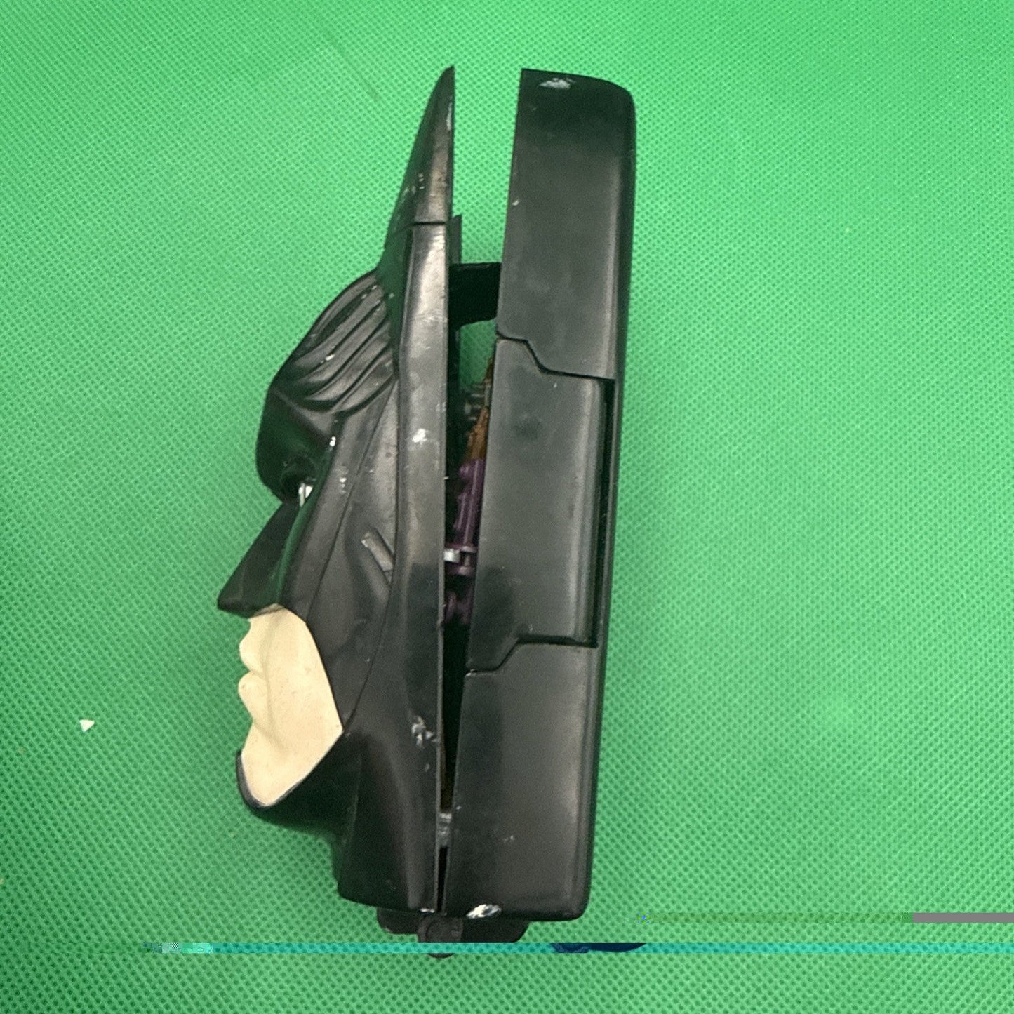 1995 vintage Micro Machines MICROVERSE Batman Forever Batcave head DC comics - toyscardscomics