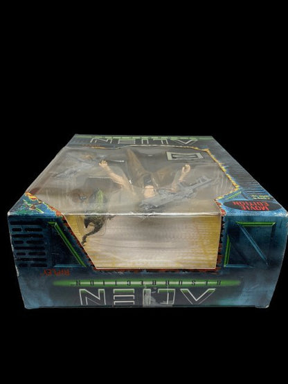 1997 - Alien Resurrection "Ripley" Hasbro Signature Series by Kenner Toys - MOC in Box - toyscardscomics