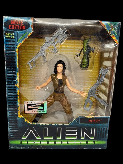 1997 - Alien Resurrection "Ripley" Hasbro Signature Series by Kenner Toys - MOC in Box - toyscardscomics