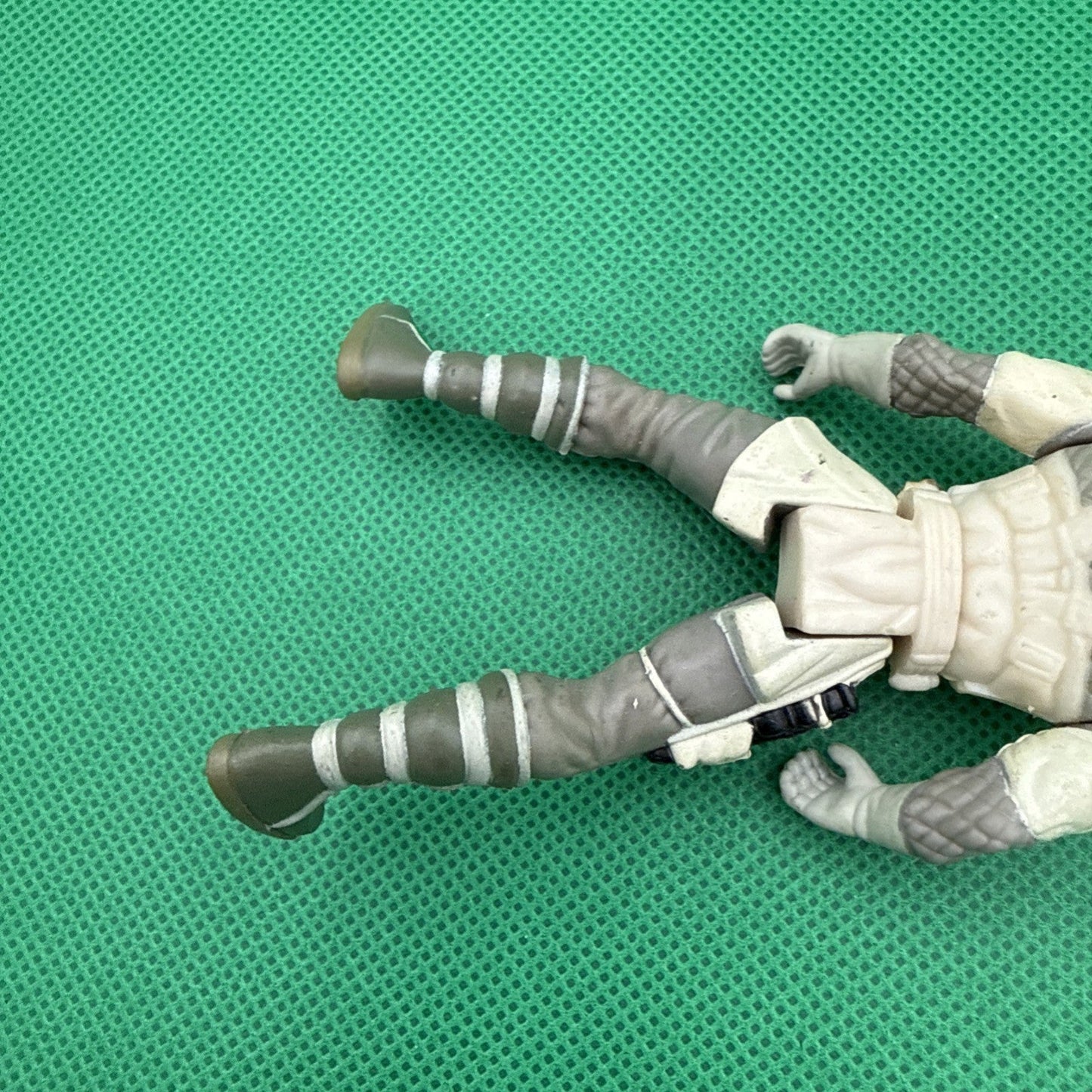 1997 Star Wars Hasbro HOTH REBEL TROOPER 3.75" Action Figure - toyscardscomics