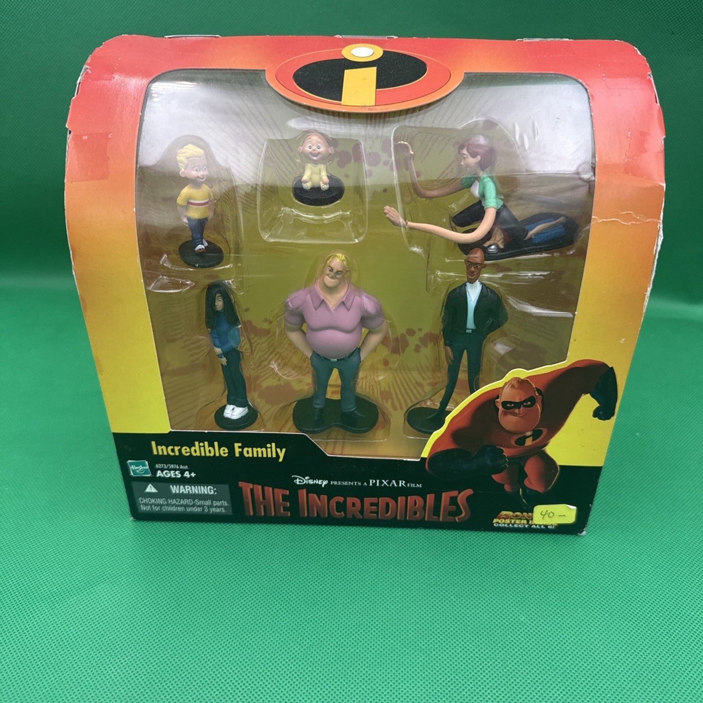 2003 Disney pixar: Incredible Battle Figures New in Package Some Wear - toyscardscomics