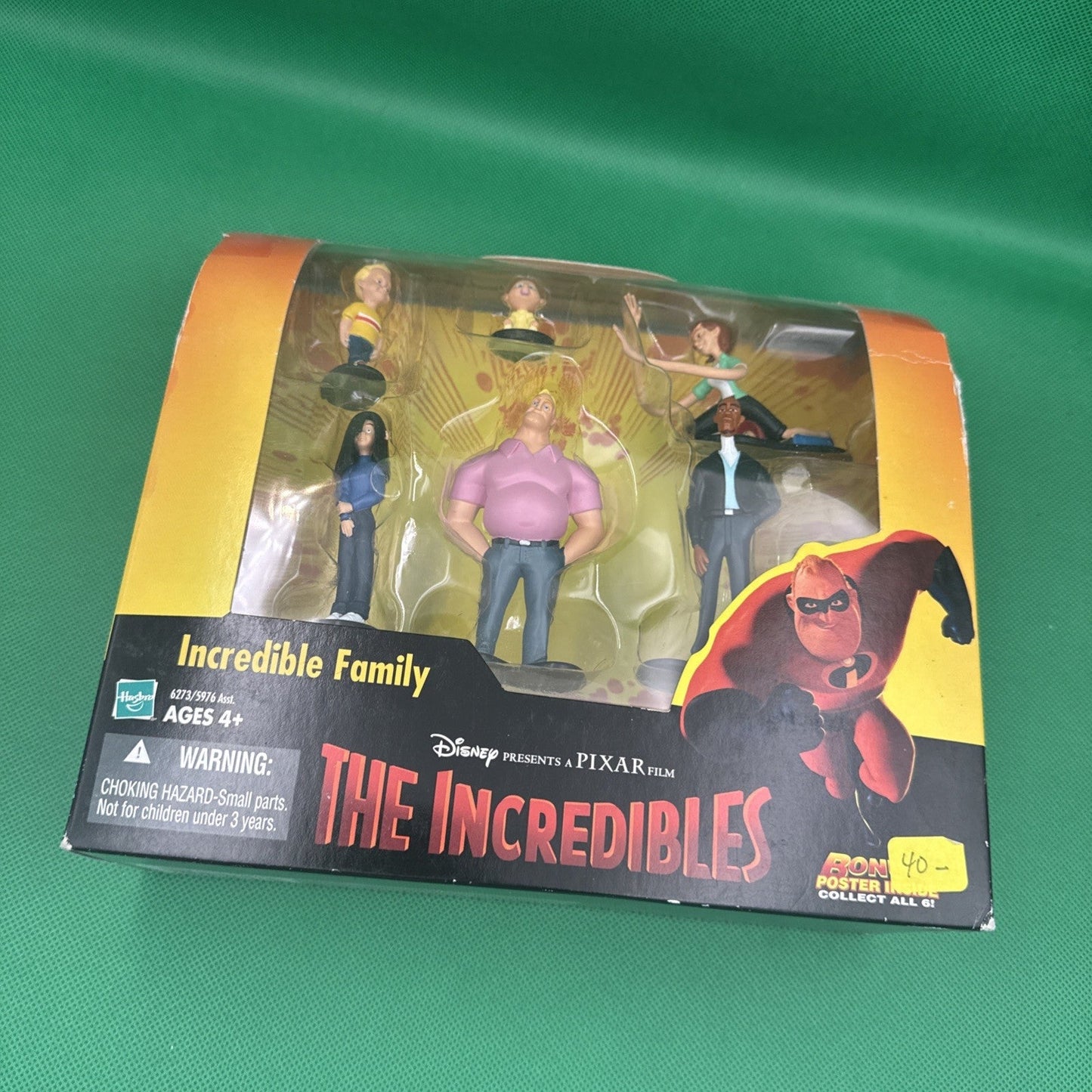 2003 Disney pixar: Incredible Battle Figures New in Package Some Wear - toyscardscomics