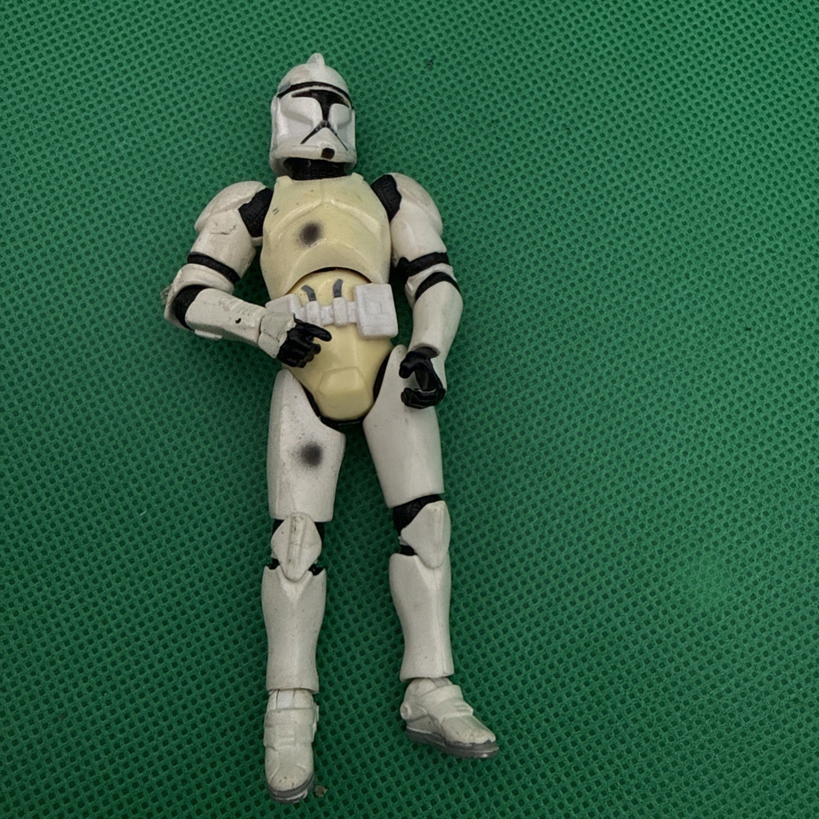 2003 Star Wars 30th Anniversary Clone Trooper AOTC Legends - toyscardscomics