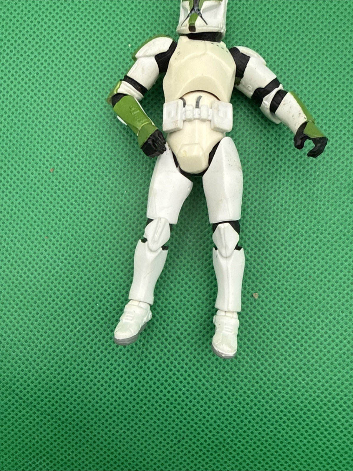 2003 Star Wars Green CLONE TROOPER SERGEANT 3.75" Action Figure - toyscardscomics