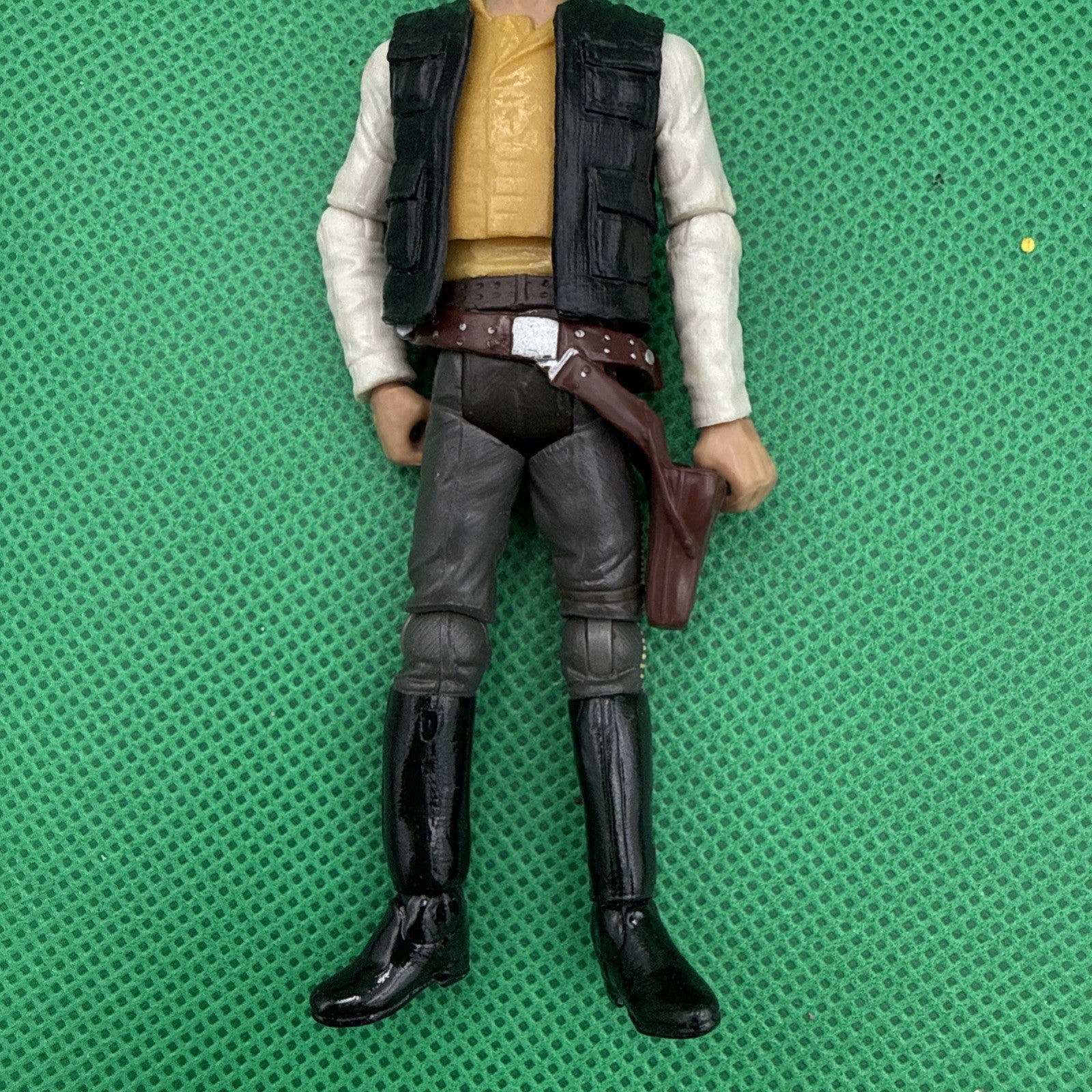 2004 STAR WARS HAN SOLO 3.75" Action Figure - toyscardscomics