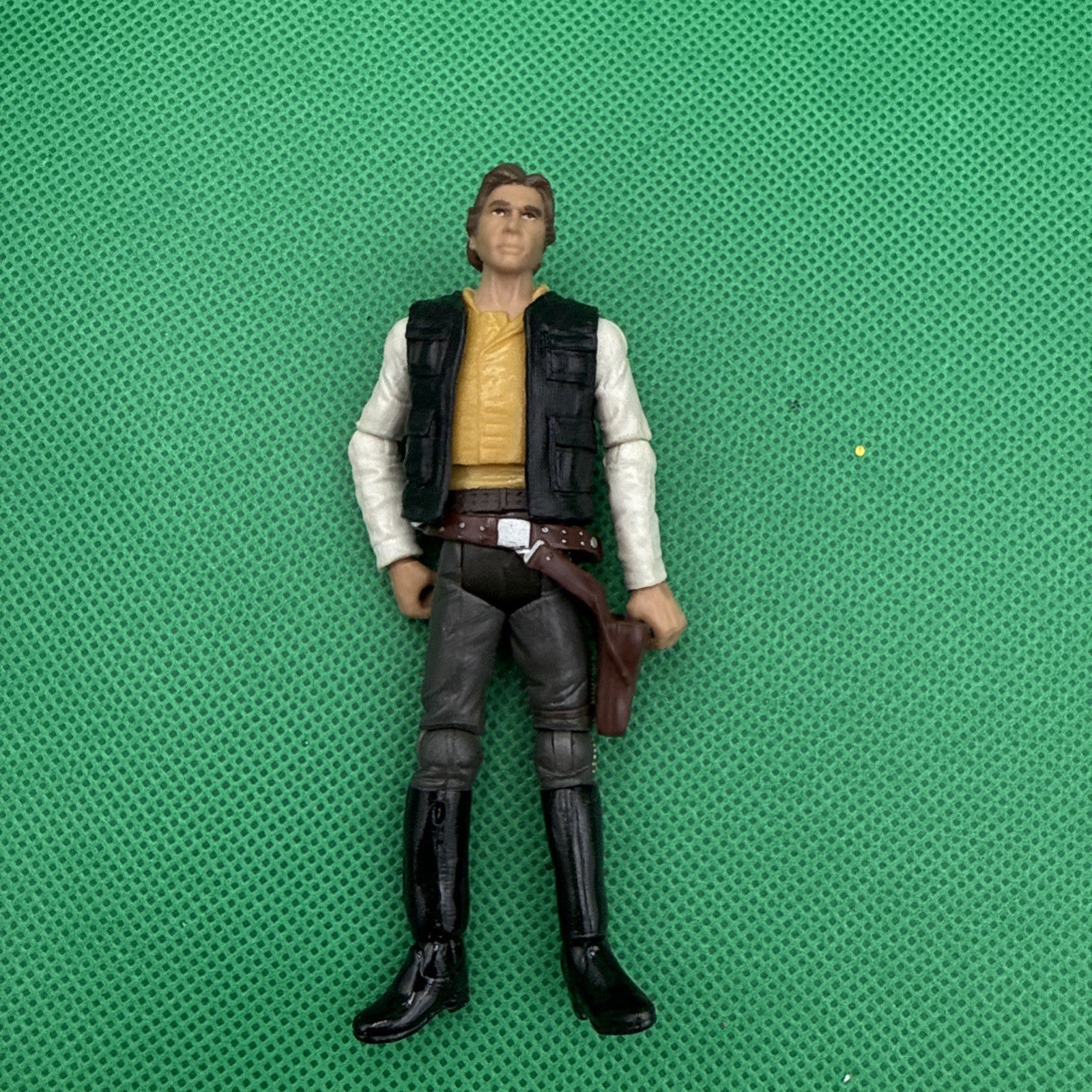 2004 STAR WARS HAN SOLO 3.75" Action Figure - toyscardscomics