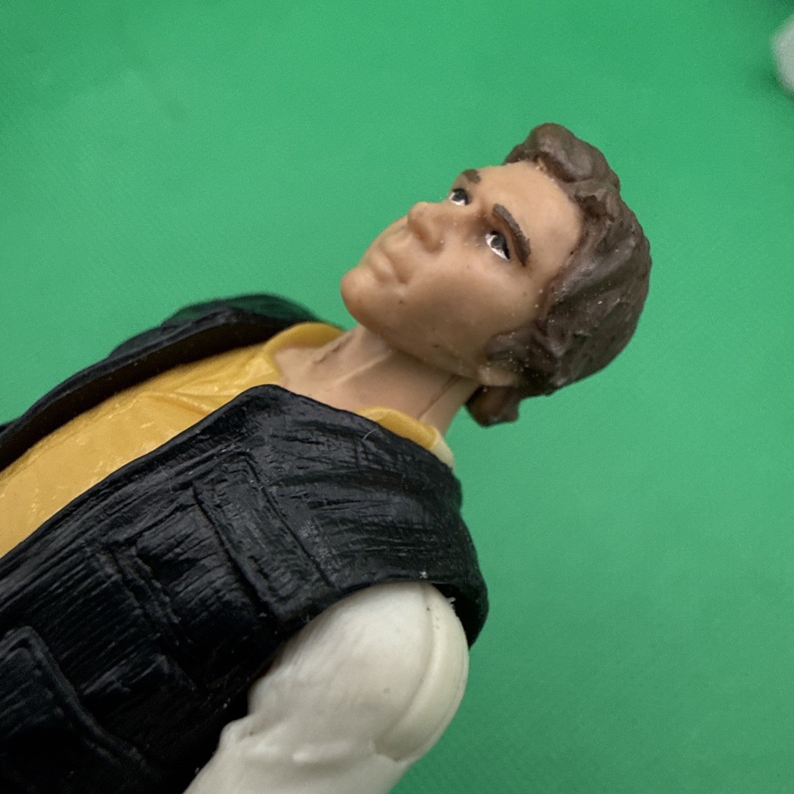 2004 STAR WARS HAN SOLO 3.75" Action Figure - toyscardscomics
