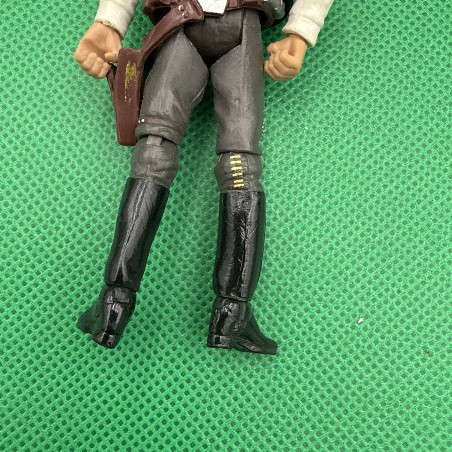 2004 STAR WARS HAN SOLO 3.75" Action Figure - toyscardscomics