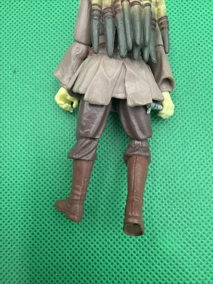 2004 STAR WARS KIT FISTO JEDI MASTER 3.75” ADJUSTABLE LOOSE ACTION FIGURE - toyscardscomics