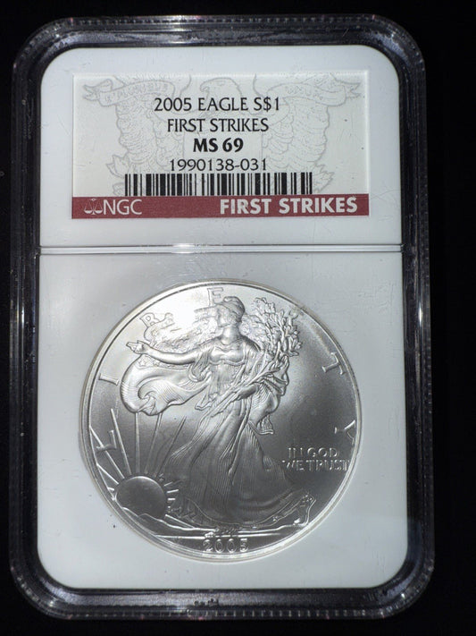 2005 $1 AMERICAN SILVER EAGLE NGC MS69 first strikes - toyscardscomics