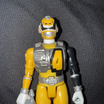 2005 BANDAI Power Rangers SPD Sound Patrol Swat YELLOW Ranger 5" Action Figure - toyscardscomics