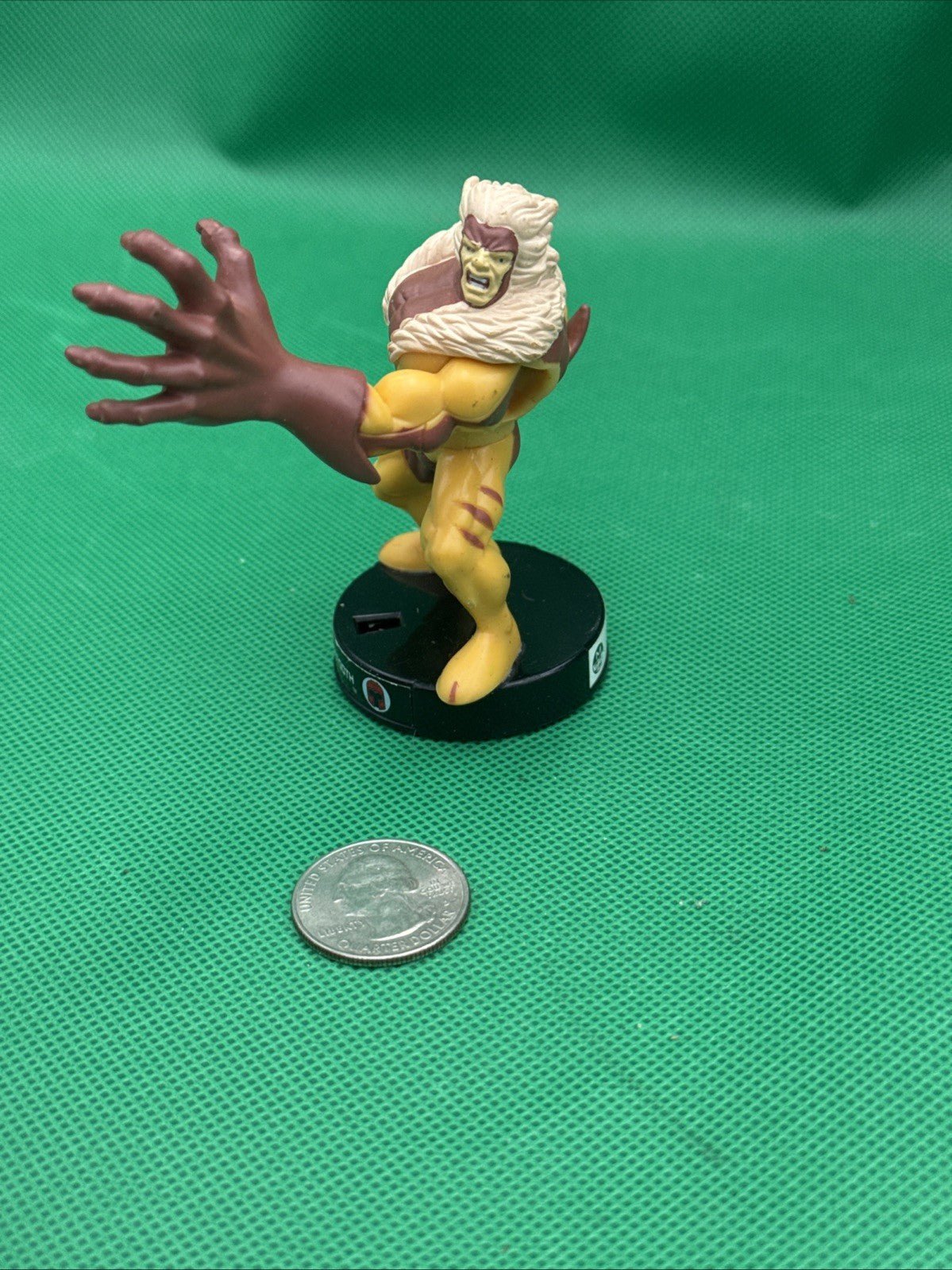2006 Marvel Hasbro Attacktix Sabertooth Game Figure Vg - toyscardscomics