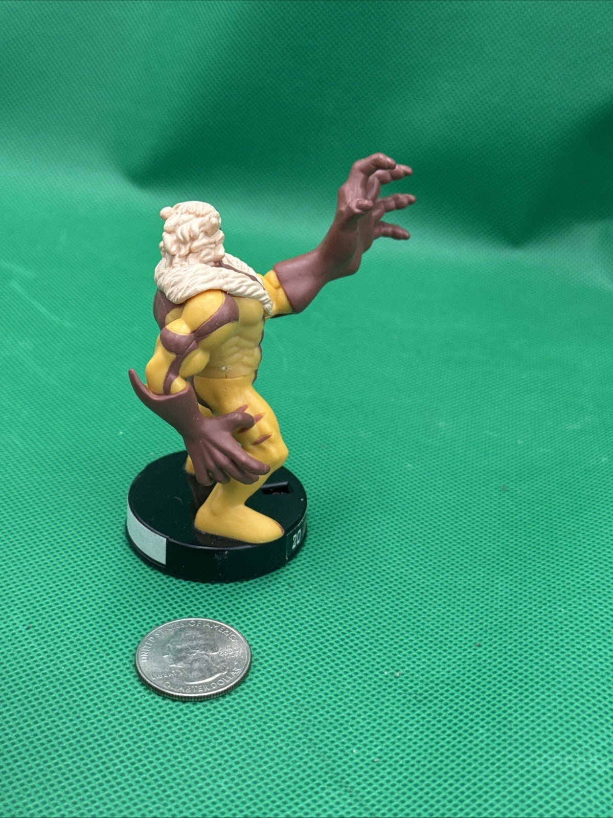 2006 Marvel Hasbro Attacktix Sabertooth Game Figure Vg - toyscardscomics