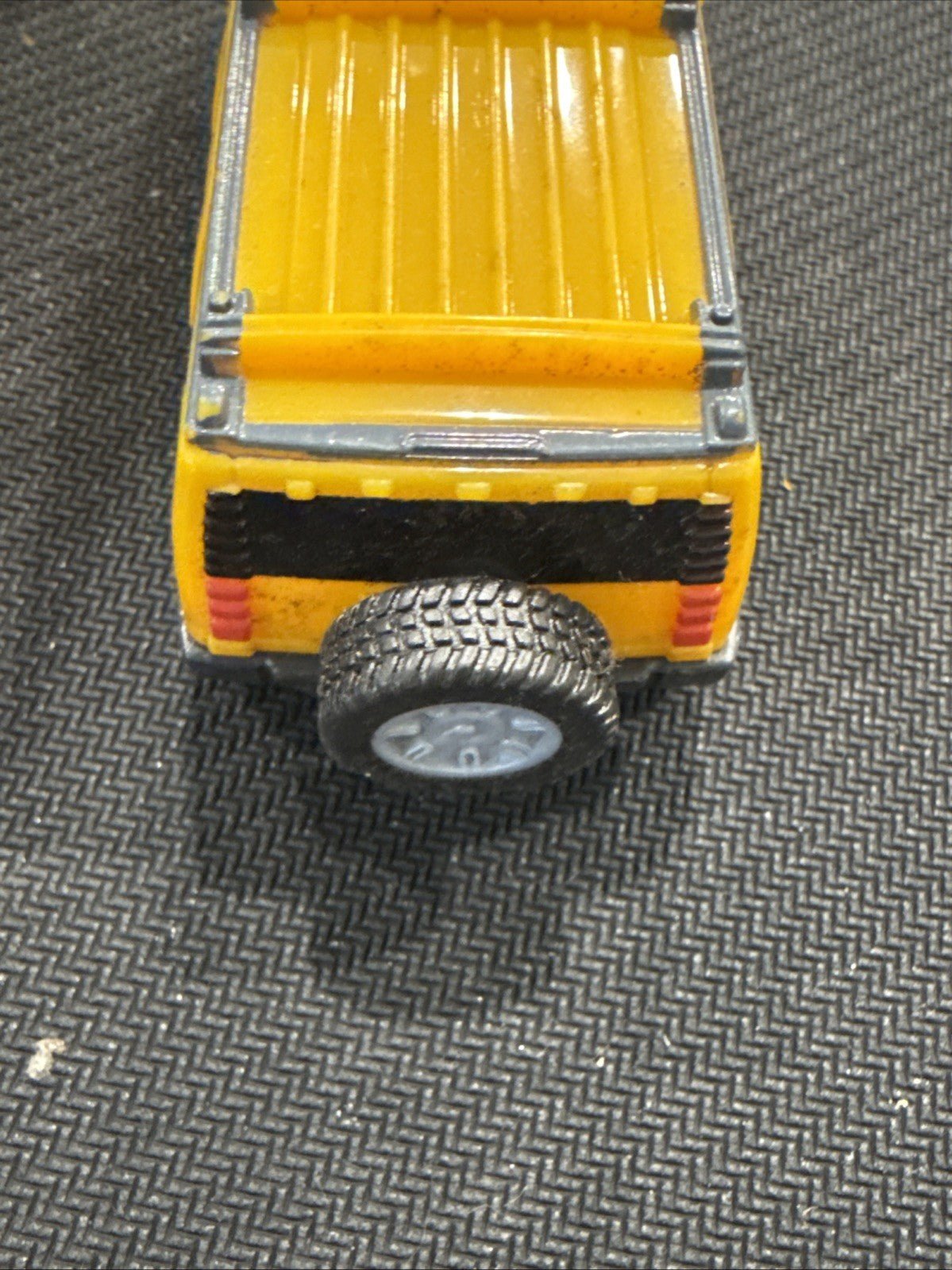2006 McDonald's Happy Meal Yellow Hummer Loose TM GM M5H - toyscardscomics