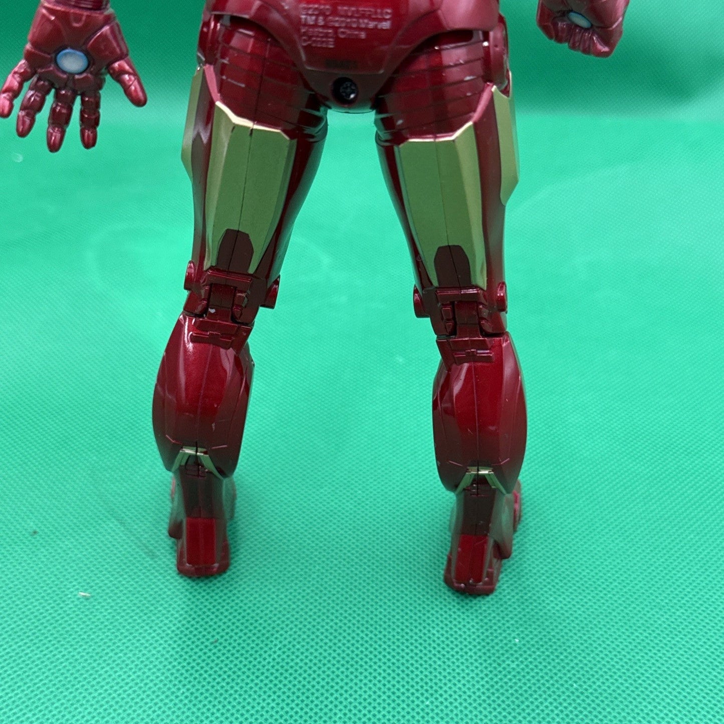 2010 Marvel Hasbro Combat Talking Iron Man 10" Action Figure - toyscardscomics