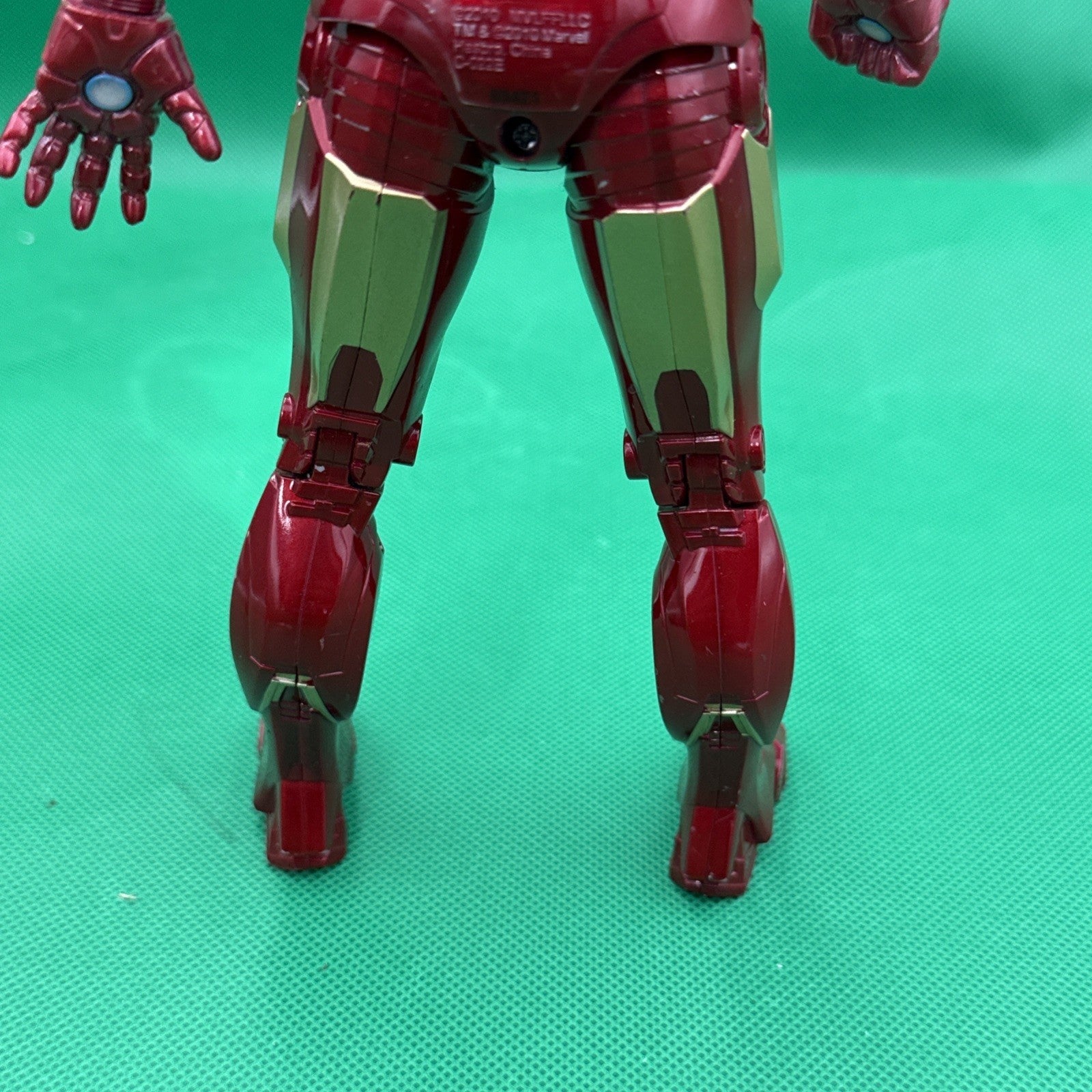 2010 Marvel Hasbro Combat Talking Iron Man 10" Action Figure - toyscardscomics